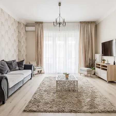 De Luxe 1-bedroom, 2-bathroom In The Center Budapest