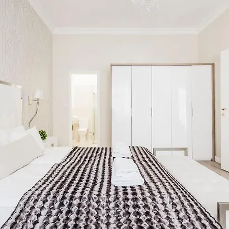 Apartment De Luxe 1-bedroom, 2-bathroom In The Center *