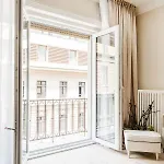 Apartment De Luxe 1-bedroom, 2-bathroom In The Center Budapest