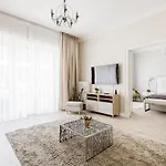 De Luxe 1-bedroom, 2-bathroom In The Center Budapest