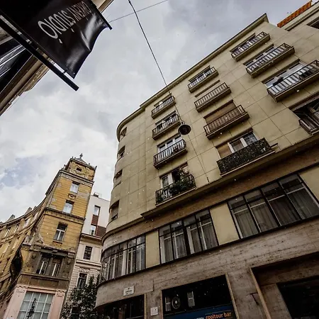 De Luxe 1-bedroom, 2-bathroom In The Center Daire